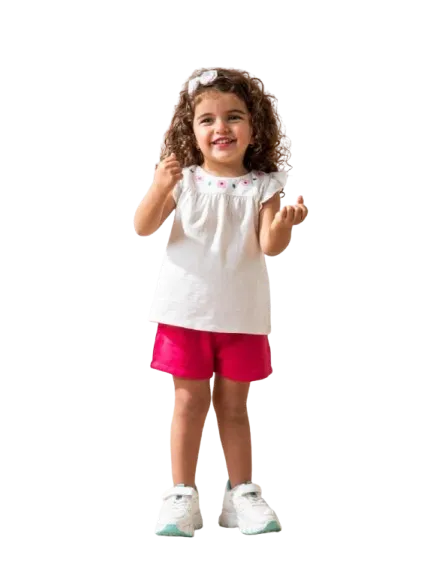 طقم بناتي قطعتين هوت شورت وتي شيرت بينك في ابيض *14