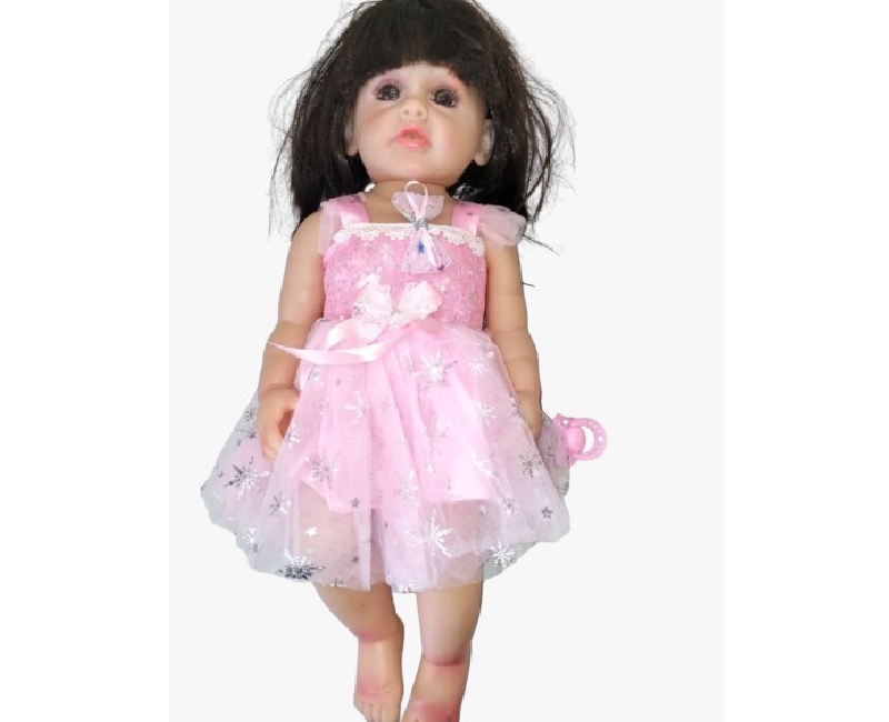 عروسة سيليكون مع تاتينة و بامبرز و ببرونة